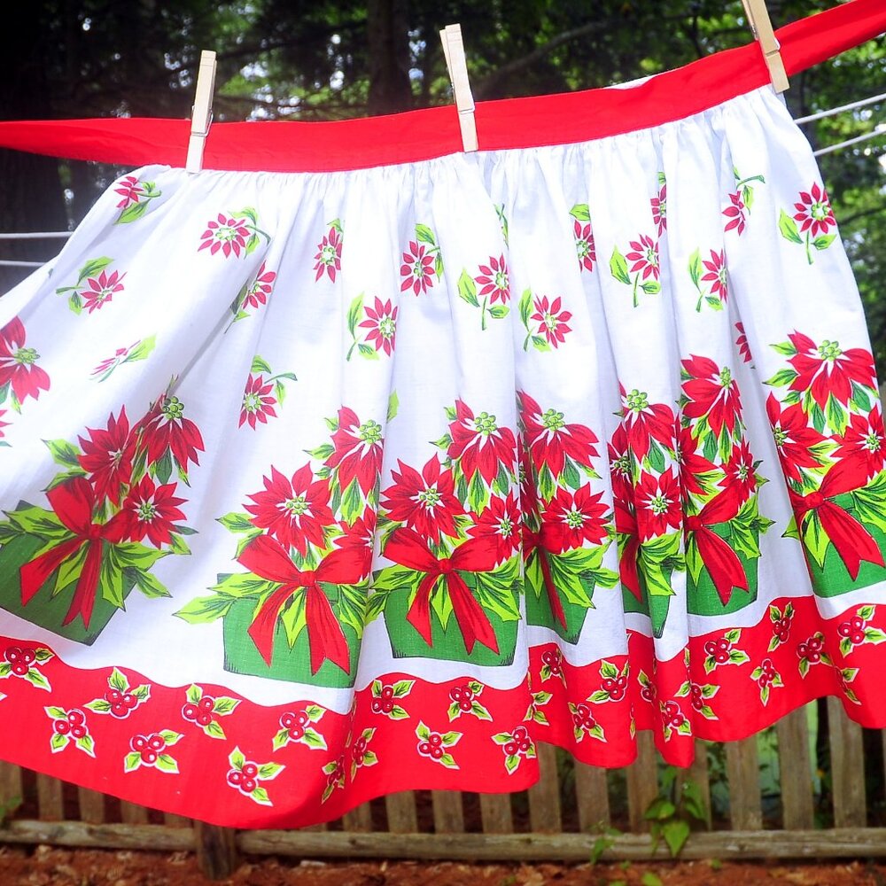 Vintage Christmas Poinsettia Plants w/ Bows, Holly & Berries Hostess Half Apron